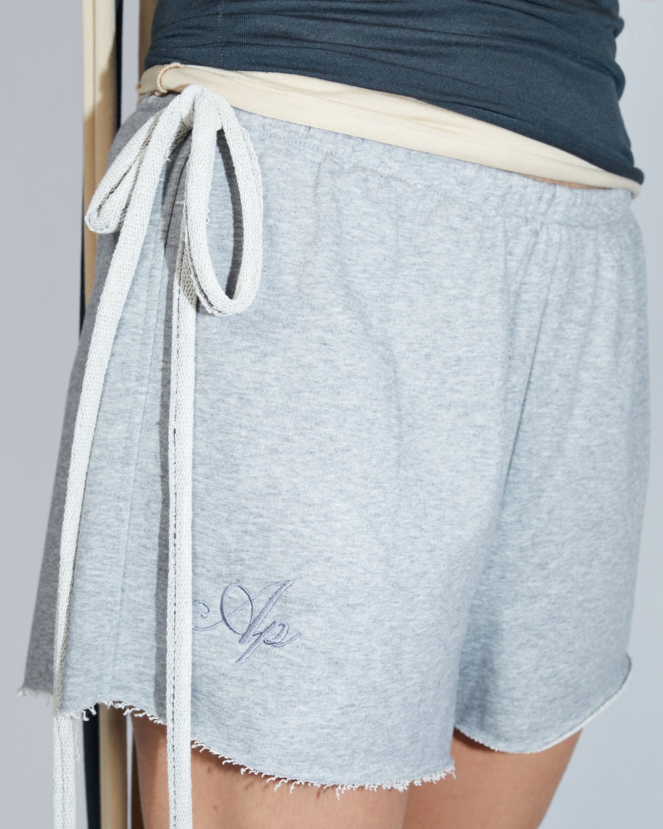 SWEAT SHORTS \ Grey melange