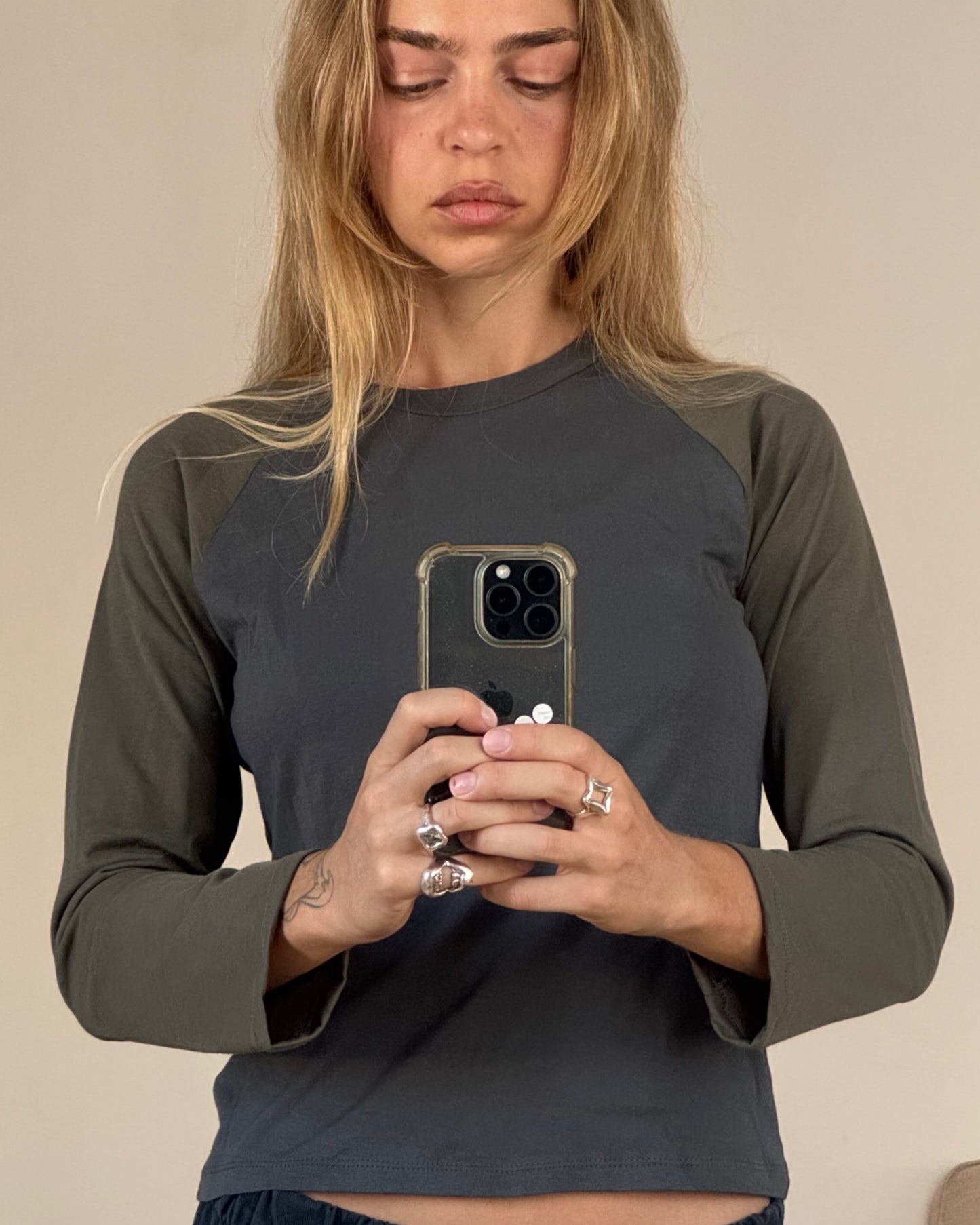 RAGLAN T \ Olive & charcoal