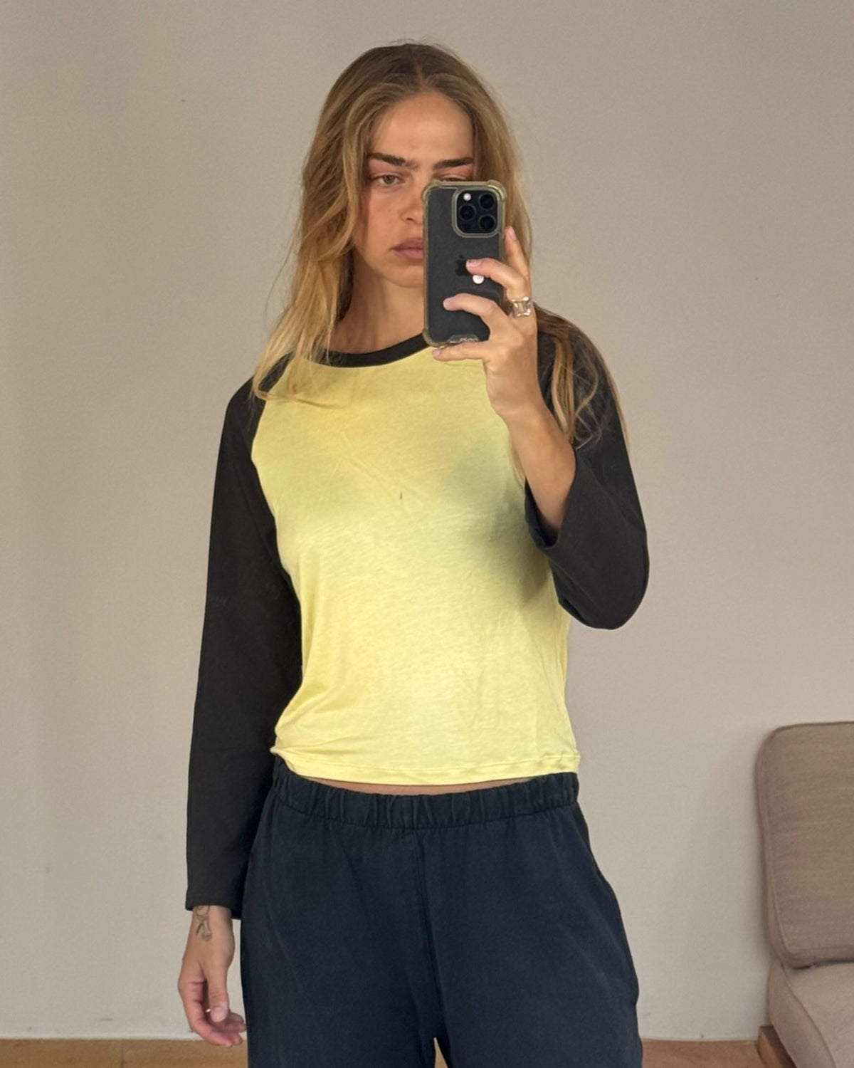 RAGLAN T \ Yellow & charcoal