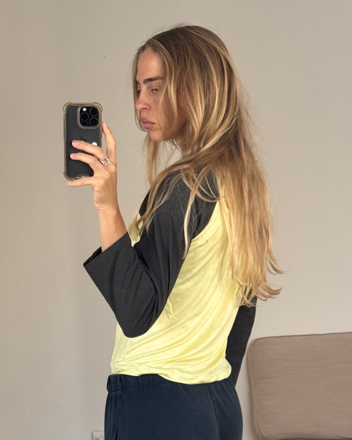 RAGLAN T \ Yellow & charcoal