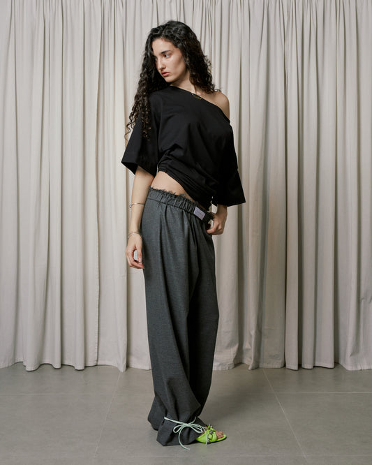 A - SYMMETRIC T \ Black