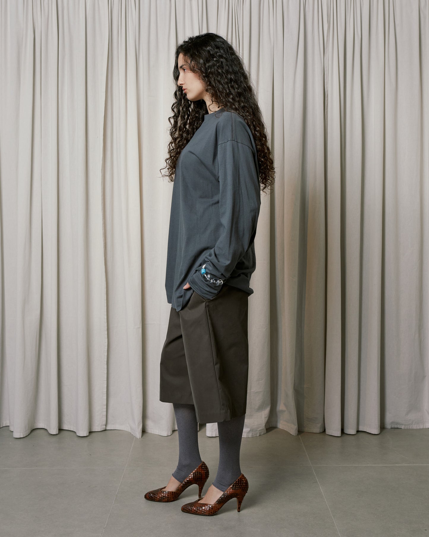 L.S T SHIRT \ Charcoal grey