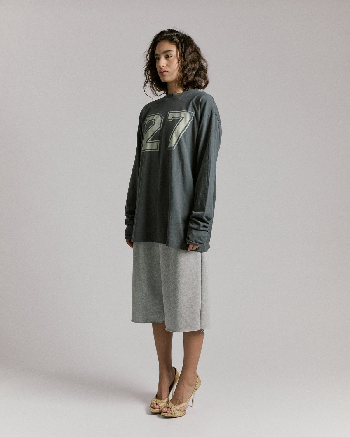 L.S T SHIRT \ Charcoal