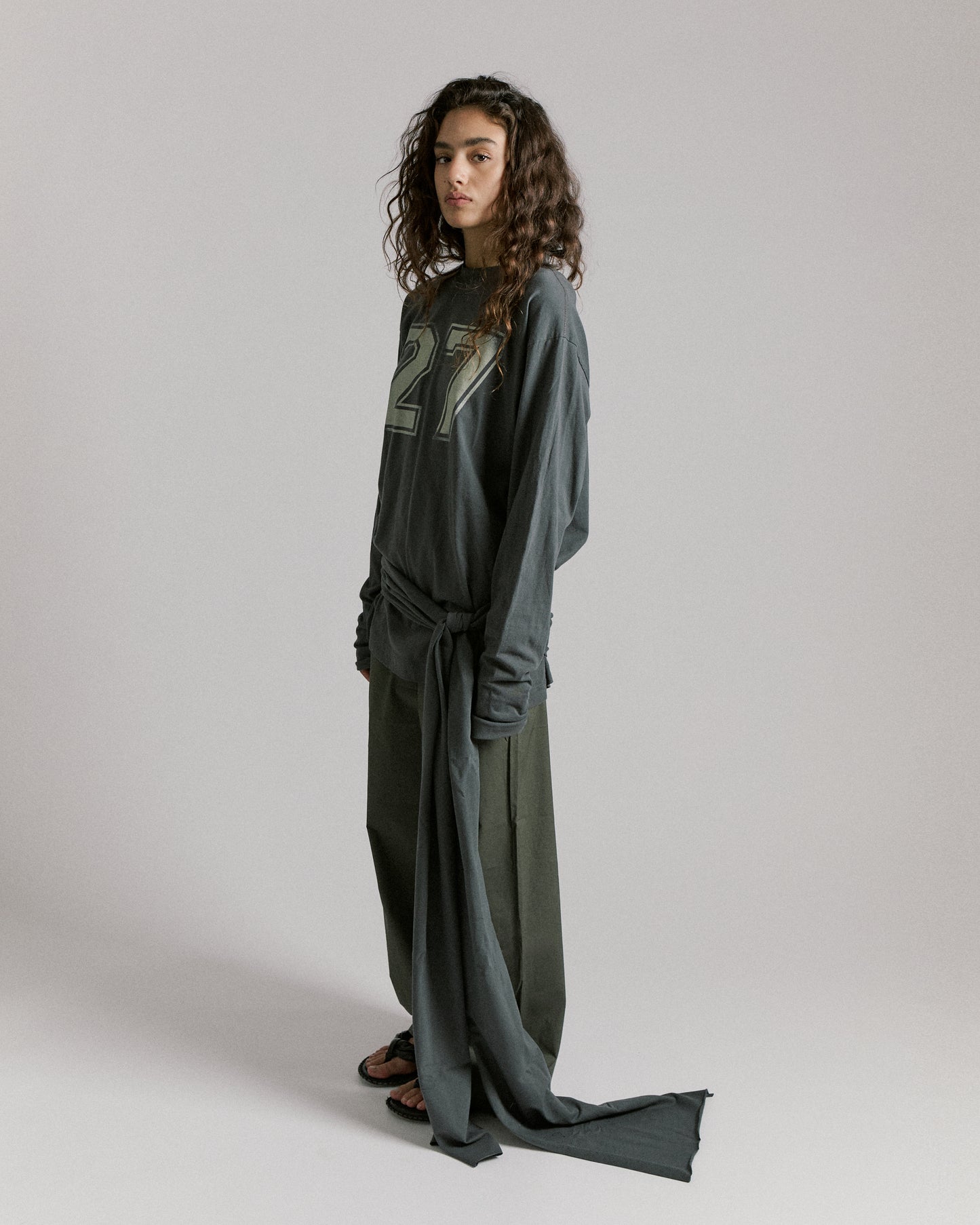 L.S T SHIRT \ Charcoal
