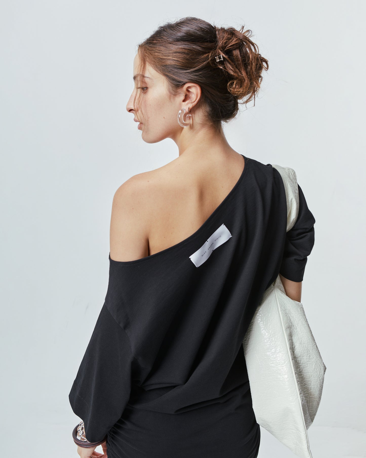 A - SYMMETRIC T \ Black