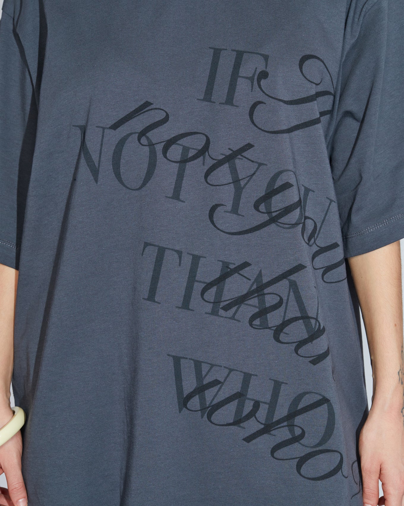 T SHIRT \ Charcoal grey