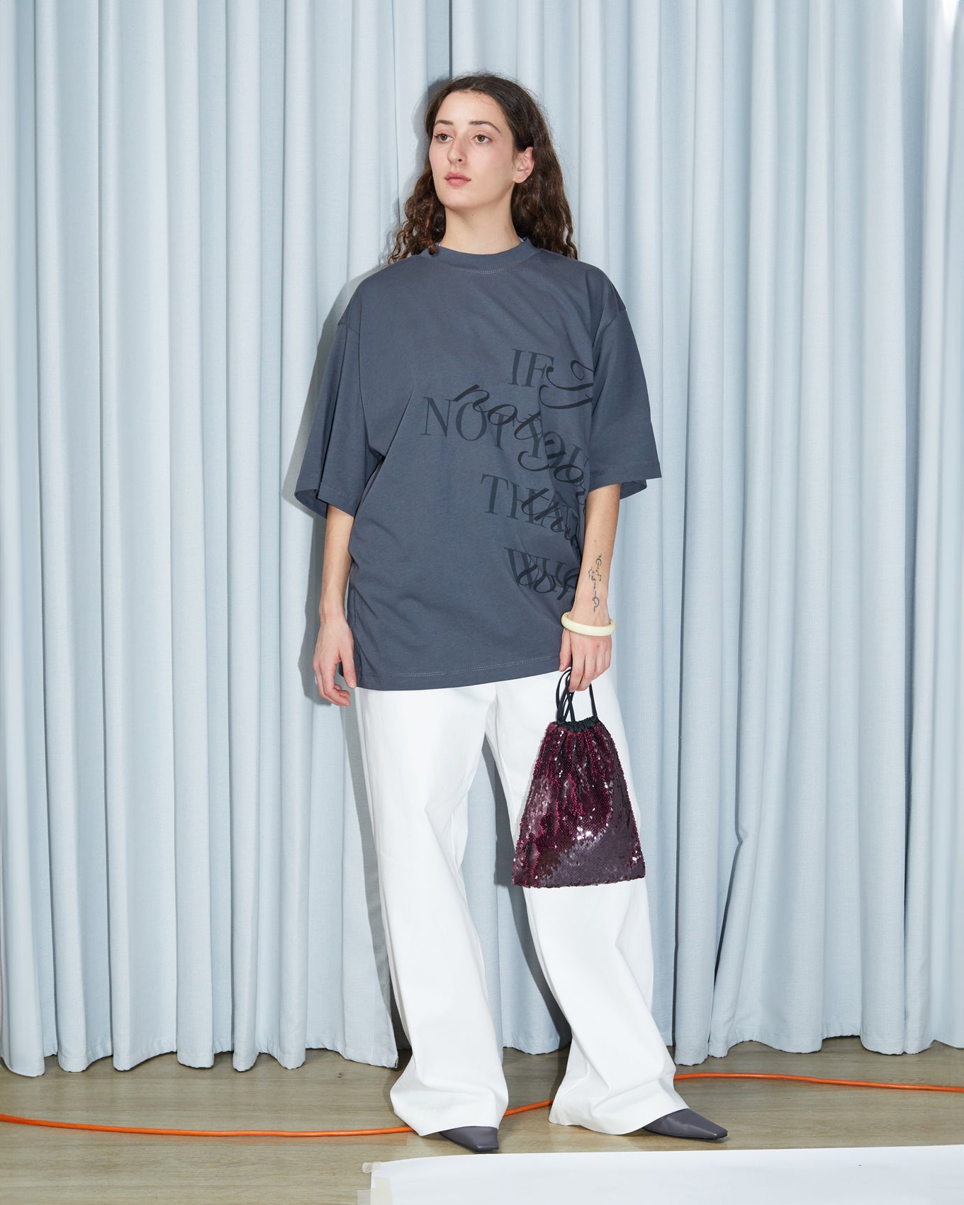 T SHIRT \ Charcoal grey